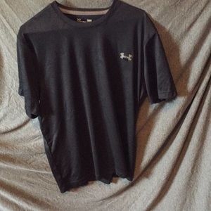 Under armour heat gear tee large